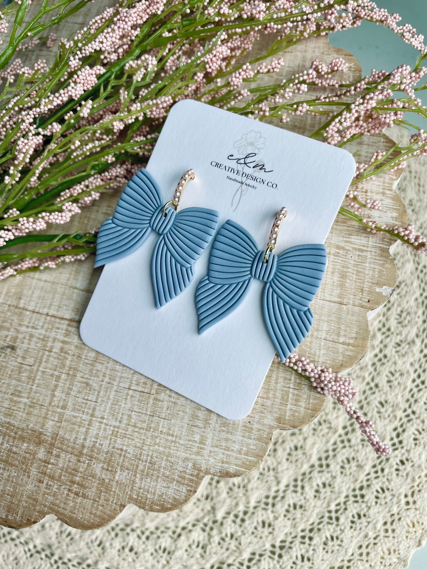 Bows & Pearls