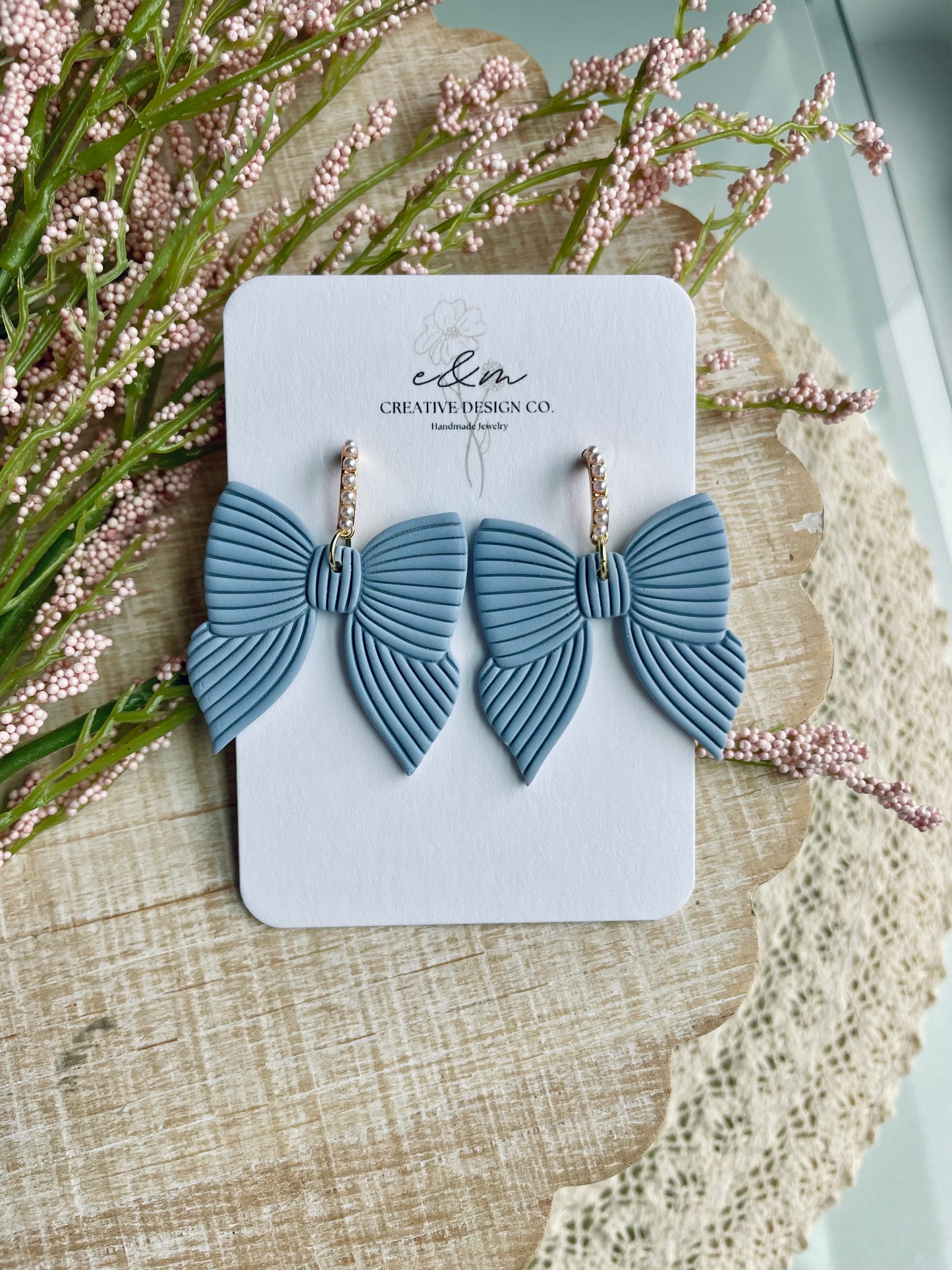 Bows & Pearls