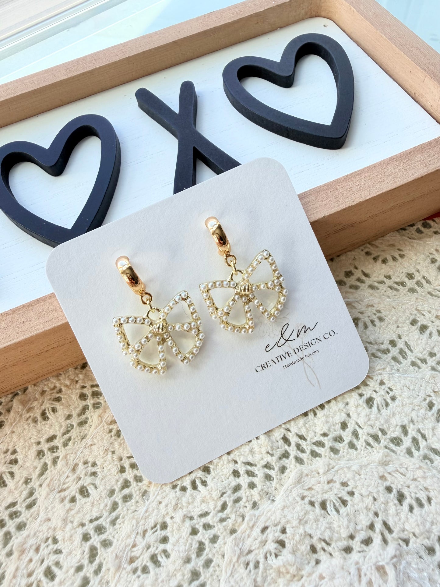 “Pearl”fectly Tied Bows