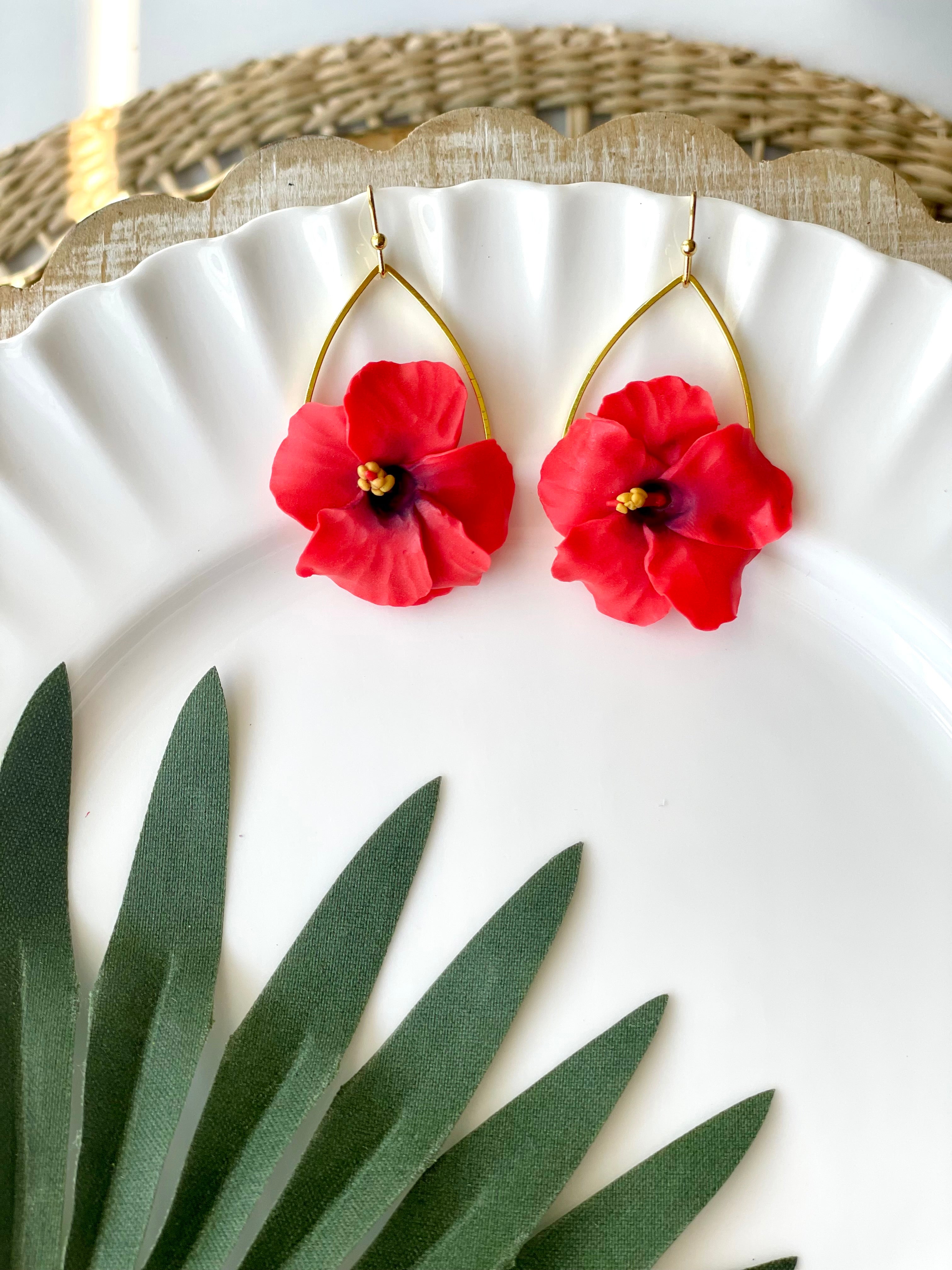 Hibiscus Earrings / Teardrop Flower Earrings / Hand etched Hibiscus hot / Tear Drop Button / post Sterling simply elegant classic flower