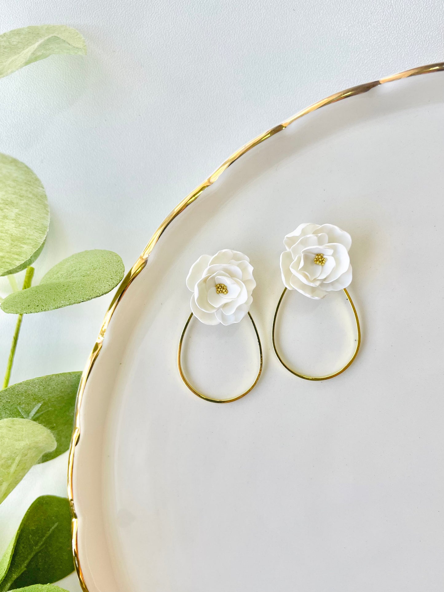 Flower with gold hoop stud